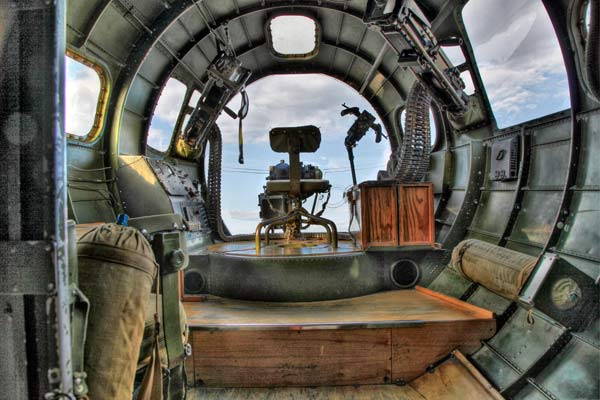Vista interior del B-17 hacia el morro