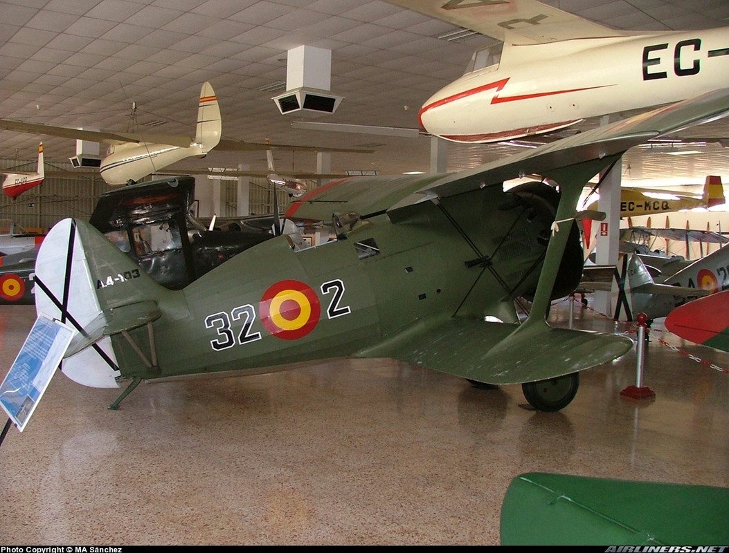 Polikarpov I-15 conservado en el Museo del Aire de Cuatro Vientos en Madrid, España