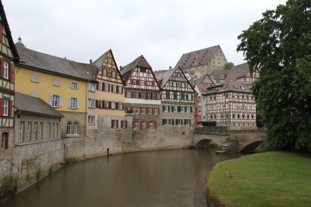 MUSEO MERCEDES BENZ (STUTTGART) - SWÄBISCH HALL - SELVA NEGRA, ALSACIA Y ALGO D SUIZA...con nuestro pequeño (4)