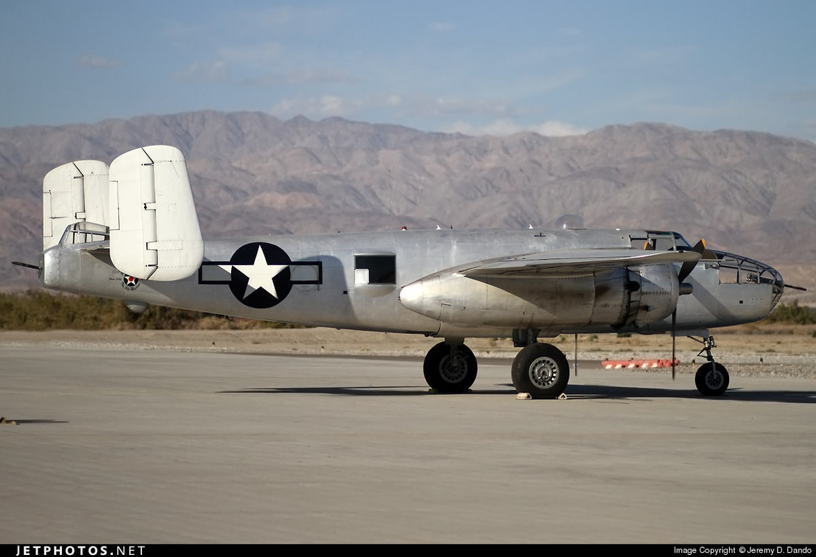 North American B-25J-25NC. Nº de Serie 108-33698. N3675G, Photo Fanny. Conservado en el Planes of Fame Air Museum en Chino, California