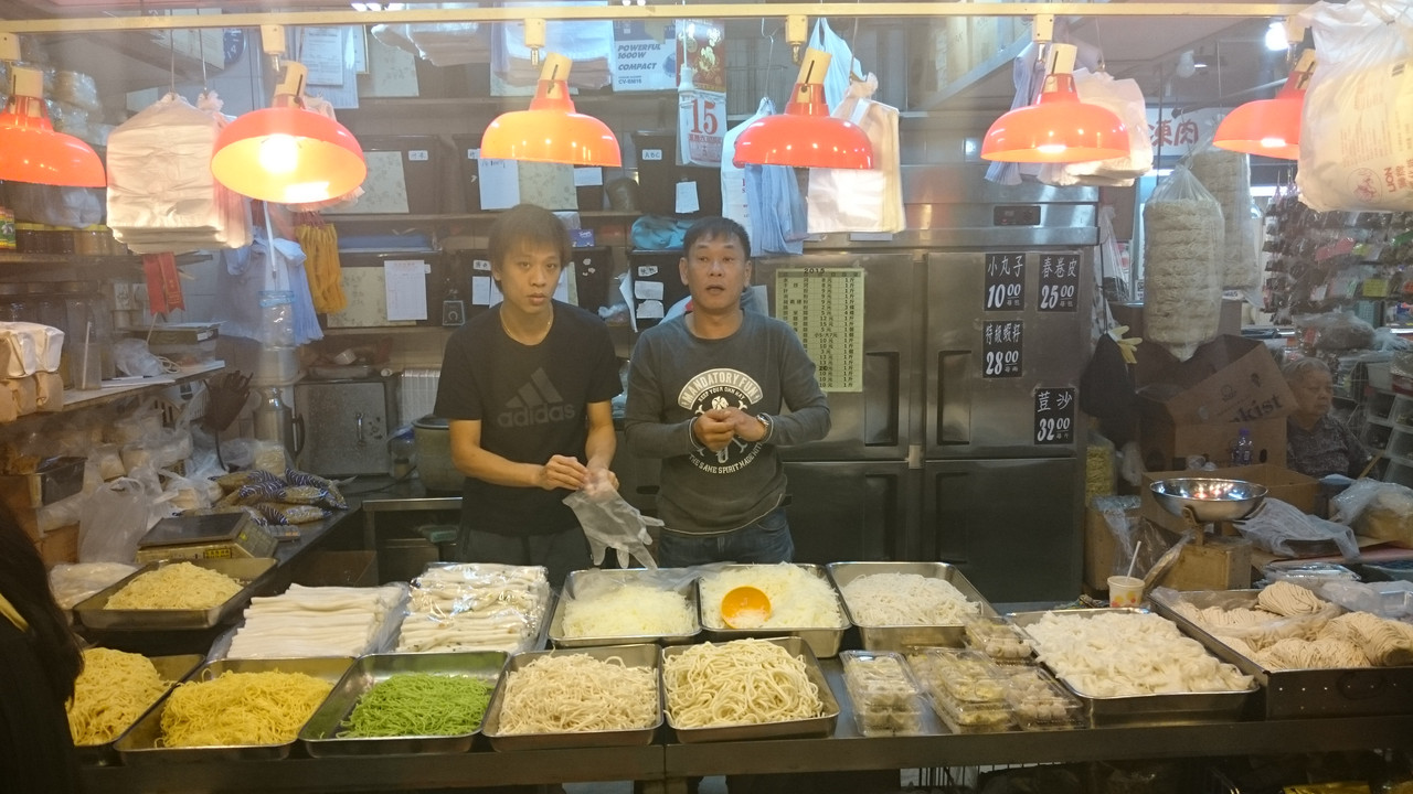 Semana Santa en Hong Kong (2017) - Blogs de China - 15-ABR BOUNCEinc, Tai Po Market, piscina y barbacoa nocturna (6)