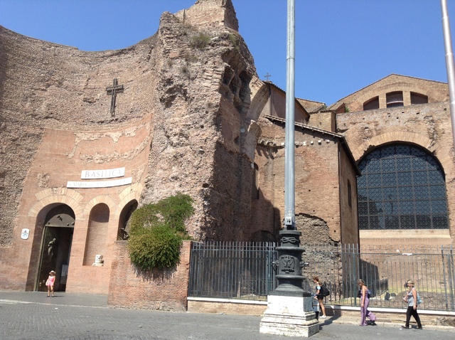 Roma una vez más (Roma II) - Blogs de Italia - Santa Croce y alrededores. Cripta de los Capuchinos y Fontana Trevi de noche (7)
