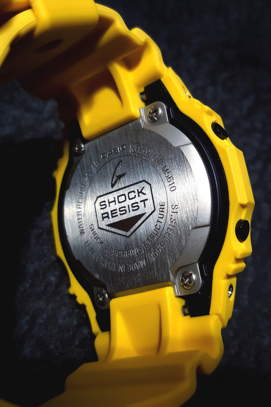 GW-M5610_Yellow_Back.jpg